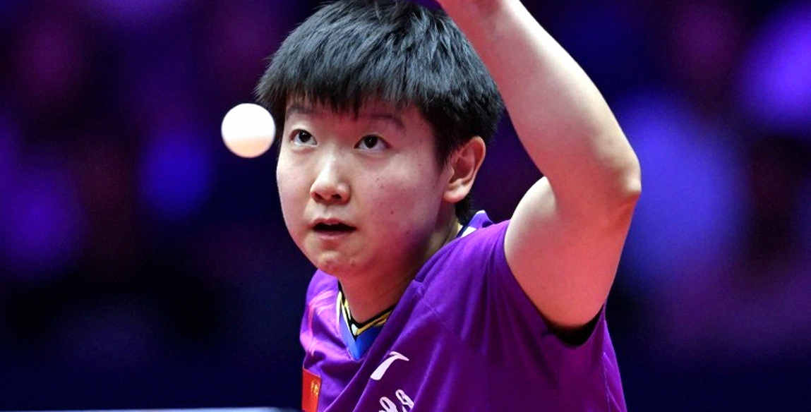 Mười bốn trang không có một điểm dữ liệu: bài học từ bản báo cáo rỗng giữa kỳ chuyển nhượng