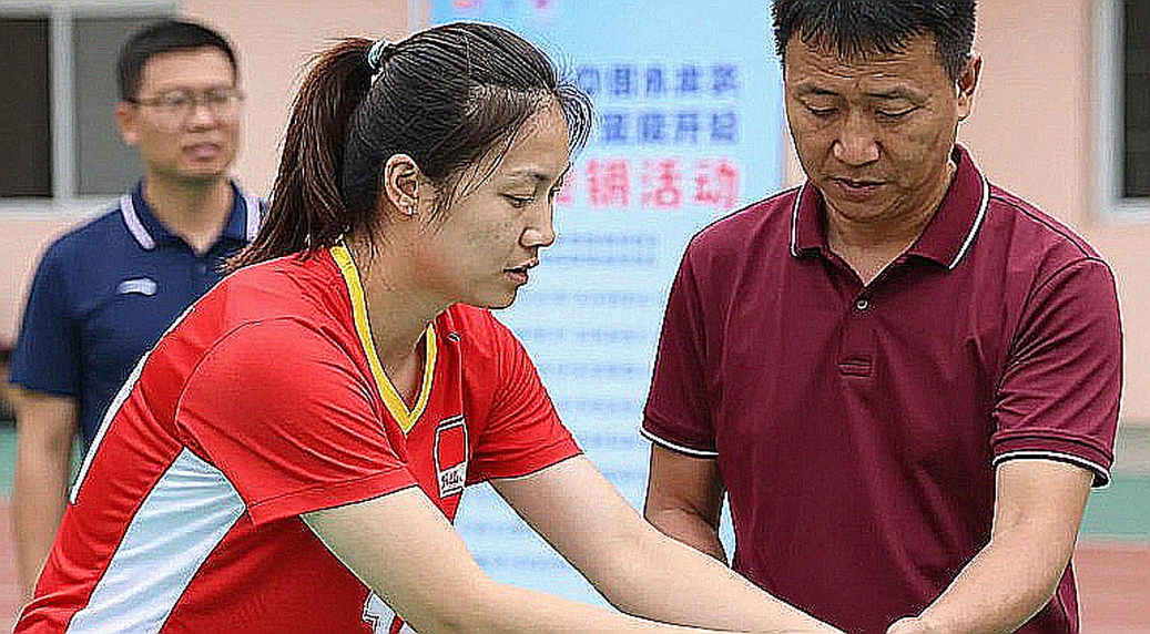 V-League và bài học văn hóa bóng đá: khi kỹ thuật tắc bóng phải được dạy như một môn học V-League và bài học văn hóa bóng đá: khi kỹ thuật tắc bóng phải được dạy như một môn học