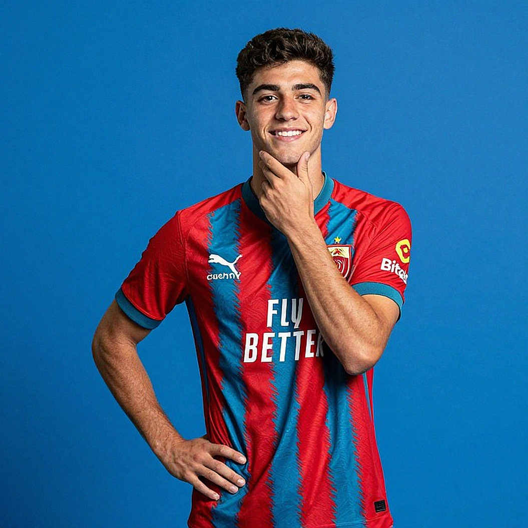 Robbie Ure: suất gọi mở ra từ khủng hoảng và khoảng trắng dữ liệu ở Sevilla Robbie Ure: suất gọi mở ra từ khủng hoảng và khoảng trắng dữ liệu ở Sevilla