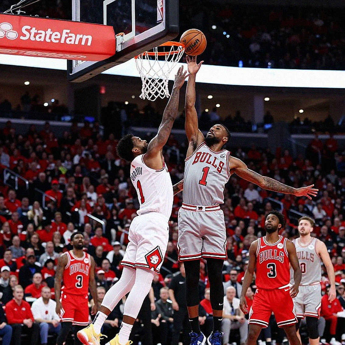 Yeng Guiao nói Rain or Shine thua ngay từ hiệp một: Ginebra thắng 129-111