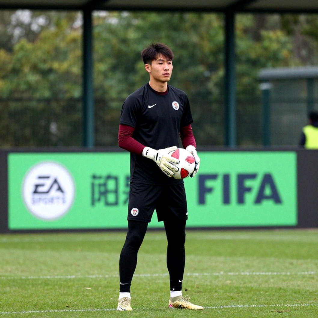 Bóng đá Việt Nam sau AFF Cup 2026: Nhịp thở của thế hệ vàng, bong bóng chuyển nhượng và những cơn gió ngược