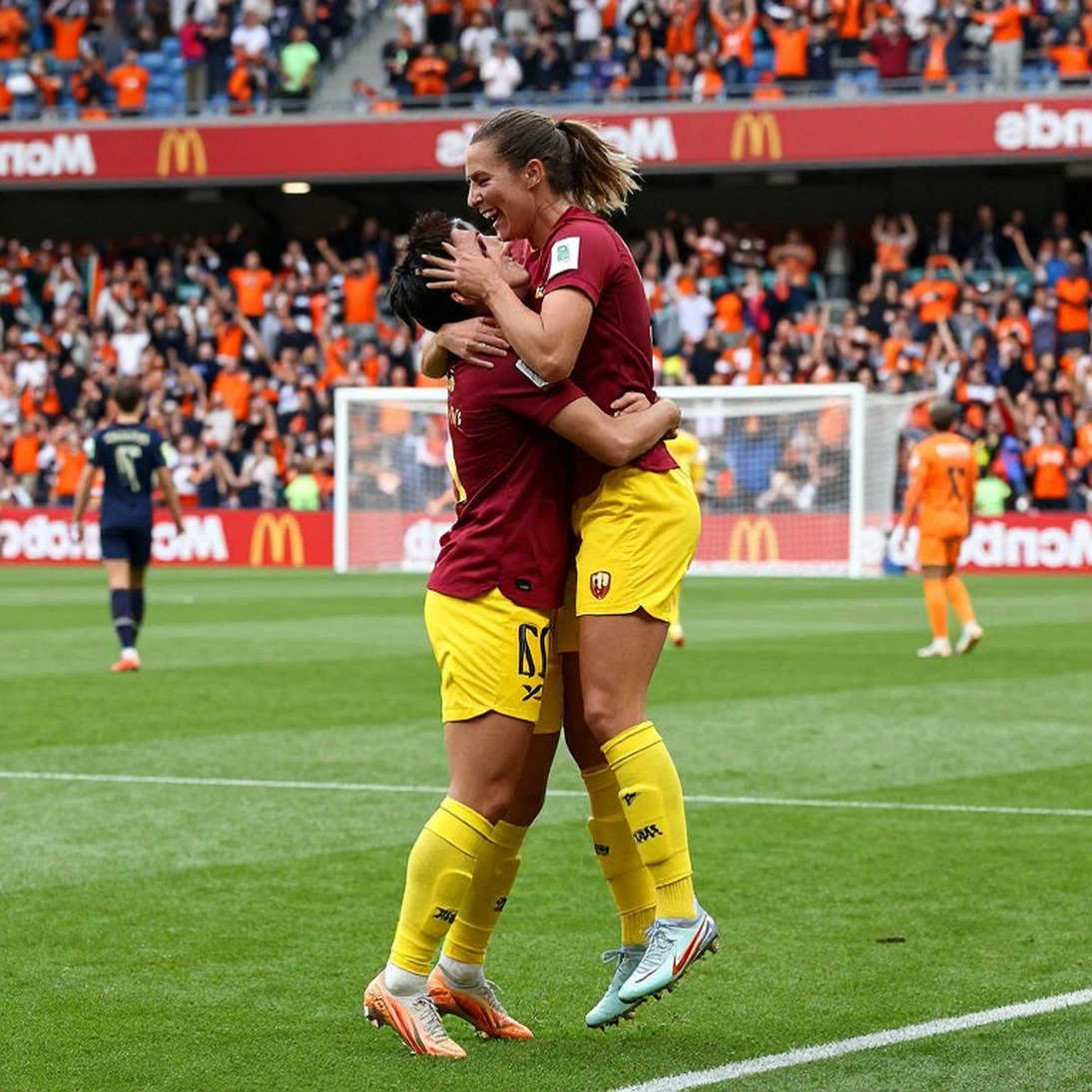 Đồng yên và quỹ lương: Điều thực sự đẩy cầu thủ Nhật Bản rời J-League