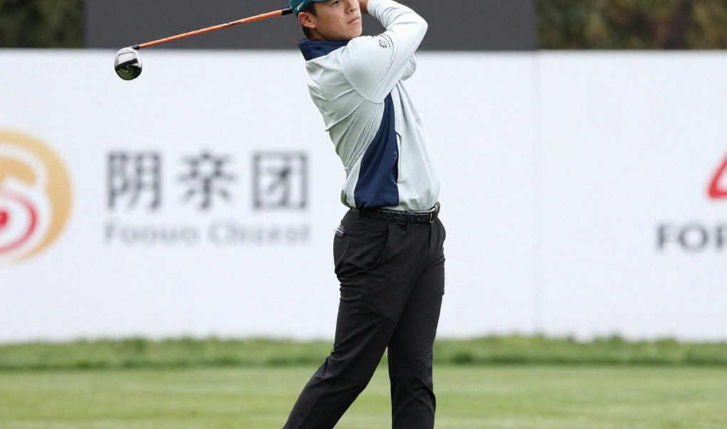 Chacarra dẫn đầu 14 gậy âm, Fleetwood lỡ nhịp: Cuộc đua vô địch DP World India Championship ngưng giữa chừng