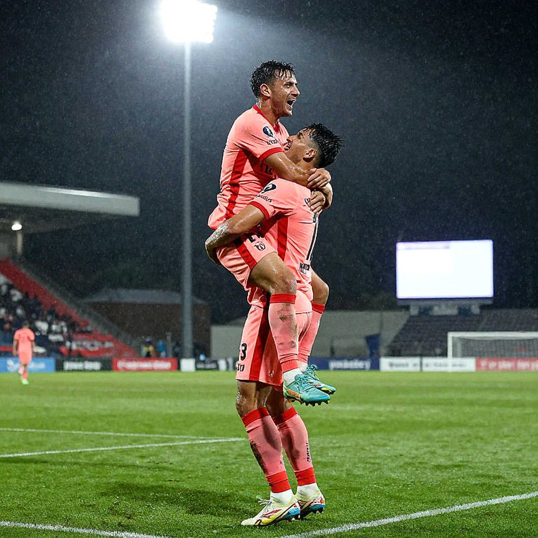 Sáu áo Persija, hai áo Persib: Đội tuyển Indonesia và bảng cân đối đứng sau khung hình đoàn kết